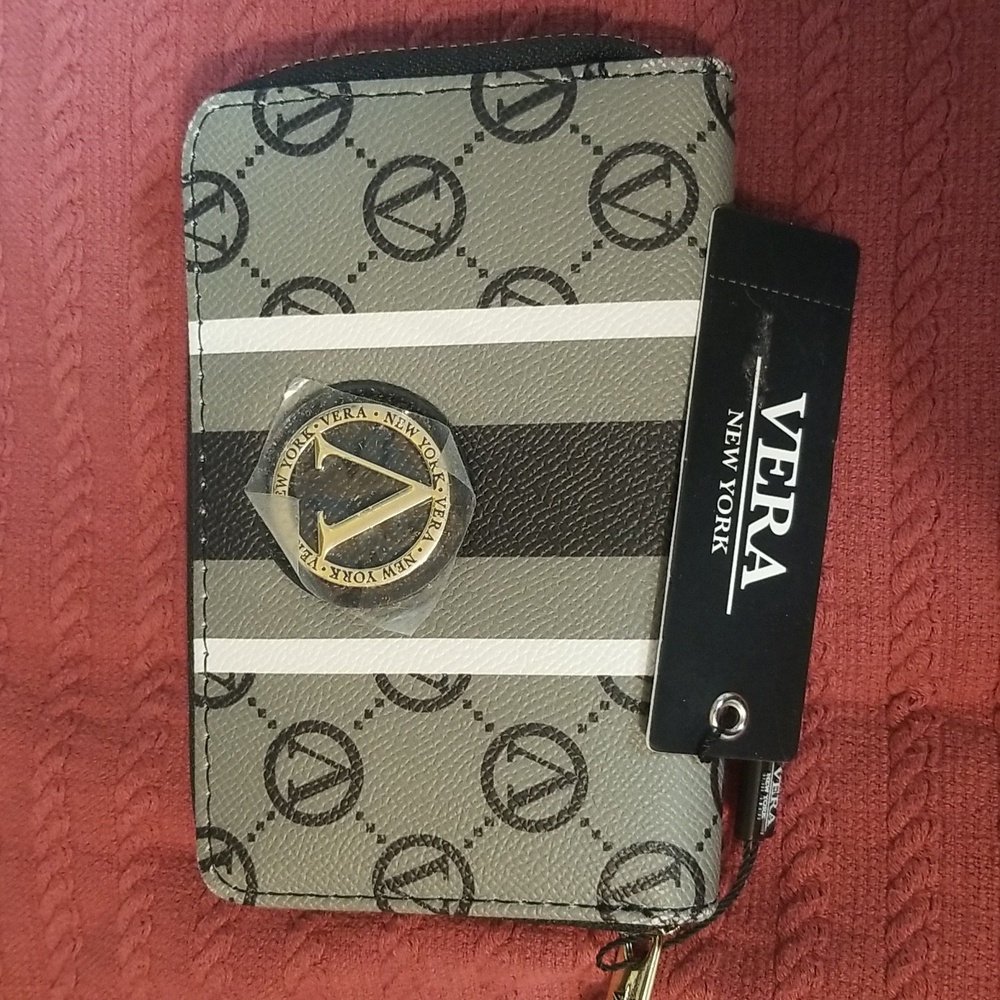 Vera New York Women's Small Zip Wallet NWT